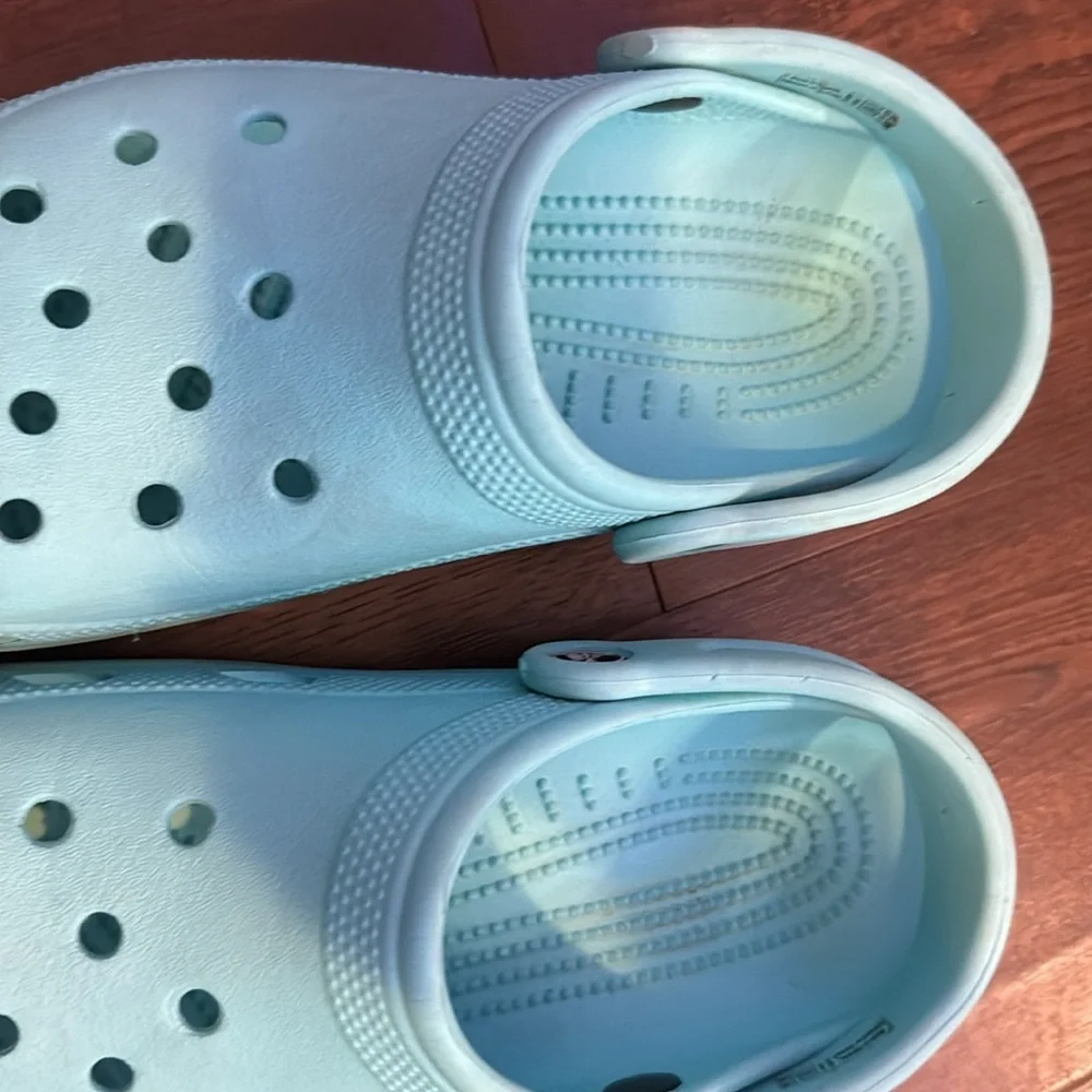 Crocs - Picture 2 of 5
